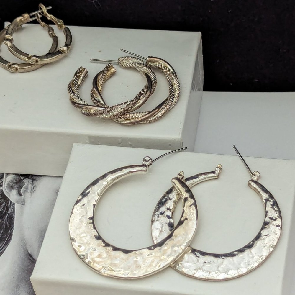 1980s Mix Hoops Earrings Hoops Pierced Post in Excellent condition Silver Plated